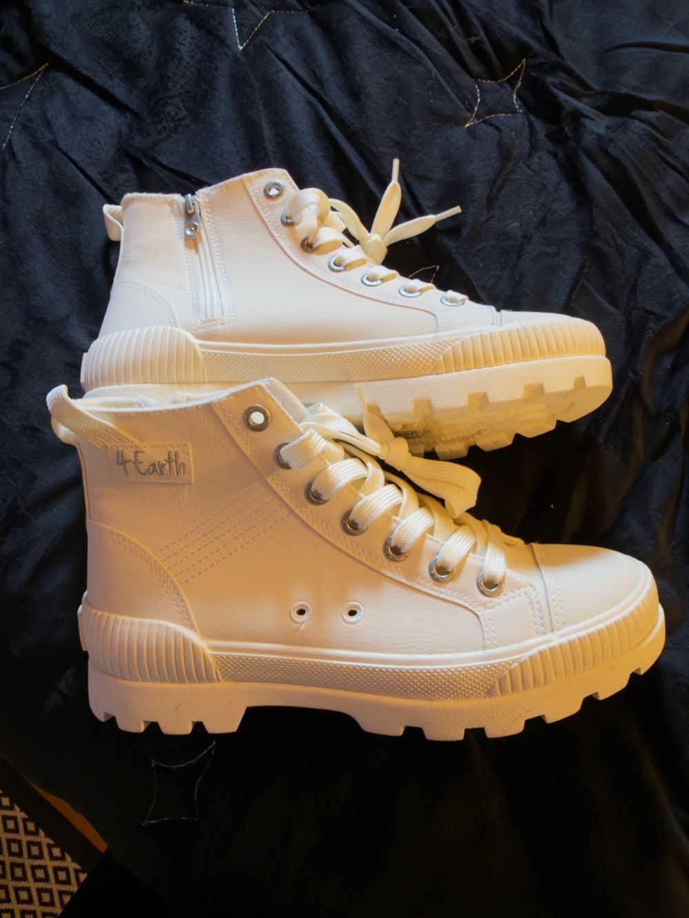 Blowfish Malibu Forever boot sneaker 4 Earth NWOB